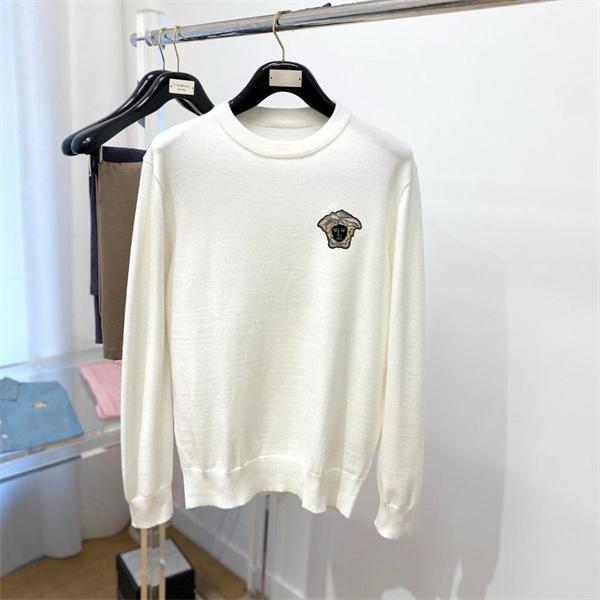 VERSACE スーパーコピー 保温効果 2025秋冬定番 上質 ホワイト バッジ刺繍 パーカー ヴェルサーチ