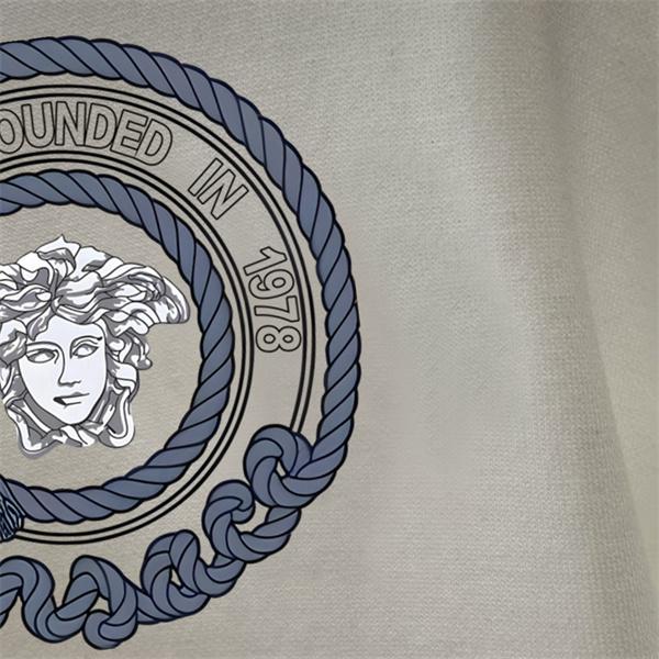 ヴェルサーチ VERSACE コピー 2025秋冬準備 売れ筋 ブラック × ホワイト 円形メデューサロゴ 長袖Tシャツ