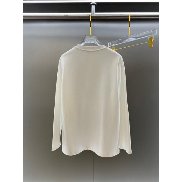 ヴェルサーチ VERSACE コピー 2025秋冬インディスペンサブル 伝統 ブラック × ホワイト ゴールド V 柄 長袖Tシャツ