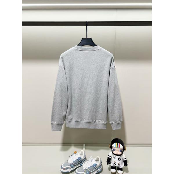  2025秋冬コレクション レア ブラック ゴールド V チェーン柄 パーカー ヴェルサーチ VERSACE 偽物