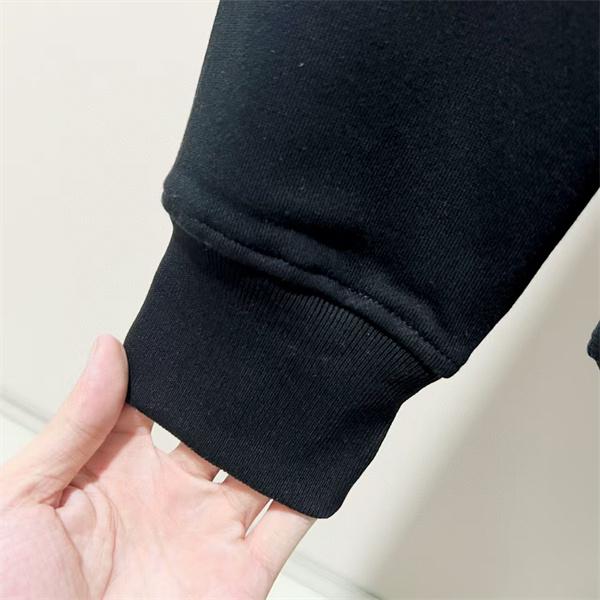  2025秋冬コレクション レア ブラック ゴールド V チェーン柄 パーカー ヴェルサーチ VERSACE 偽物