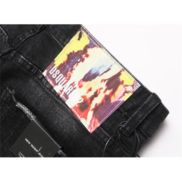  ディースクエアード ブラック 多種バッジ ダメージ デニムパンツ DSQUARED2 コピー 秋冬 ボリューム感ある 注目