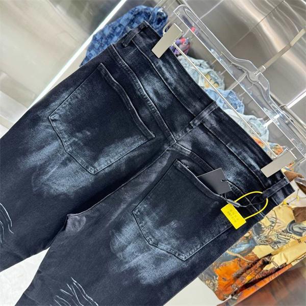 ブラック ラージスター刺繍 ディースクエアード デニムパンツ DSQUARED2 コピー 秋冬 シルエット トレンド