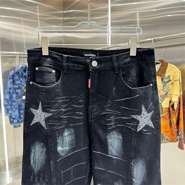 ブラック ラージスター刺繍 ディースクエアード デニムパンツ DSQUARED2 コピー 秋冬 シルエット トレンド