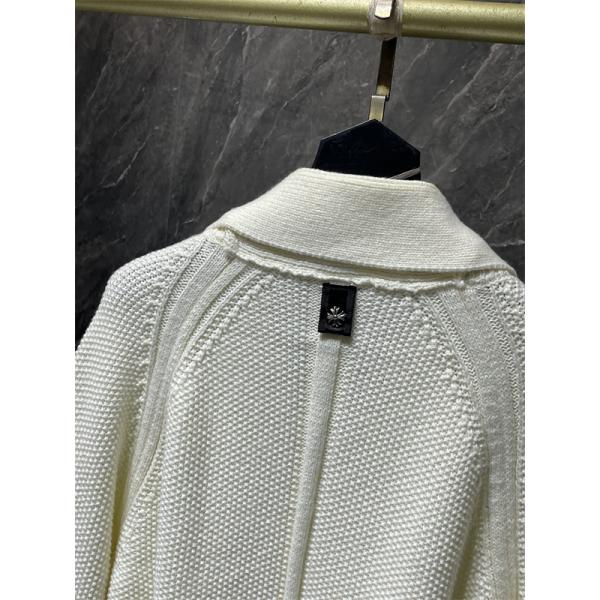 グレー 質感豊かな十字刺繍 カーディガン 数量限定 秋冬高級アイテム クロムハーツ 偽物 Chrome Hearts ニット