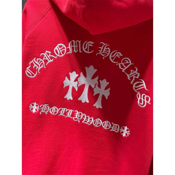 クロムハーツ コピー Chrome Hearts パーカー 話題 ブラック × レッド インパクト十字ロゴ トレンド 秋冬注目新作