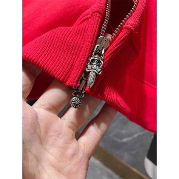 クロムハーツ コピー Chrome Hearts パーカー 話題 ブラック × レッド インパクト十字ロゴ トレンド 秋冬注目新作