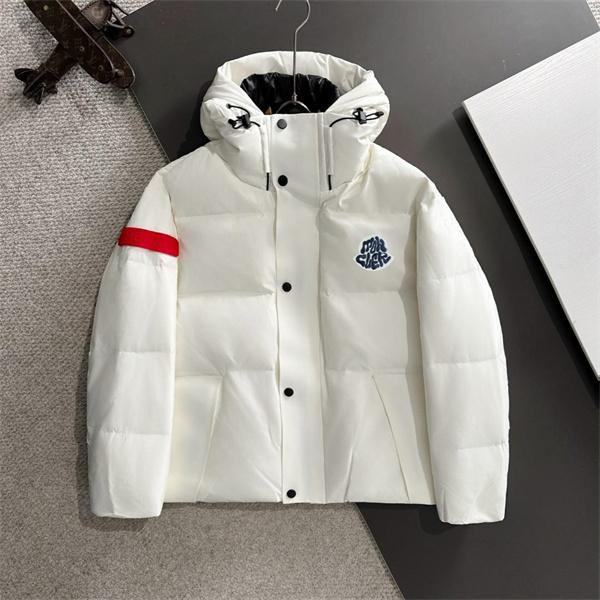 ブラック × レッド アームロゴ 冬仕様 高保温ダウン MONCLER モンクレール コピー ダウンジャケット