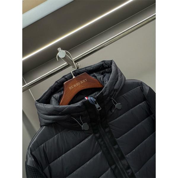 オールブラック 立体スリーブ 切替モード系 冬の注目新作 MONCLER モンクレール スーパーコピー ダウンパーカー
