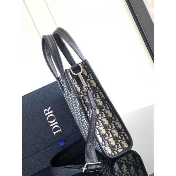 ☆ディオールトートバッグコピー☆2025激レアアイテムChristian Dior Safari North-South 上品 1ESPO311YKY_H27E