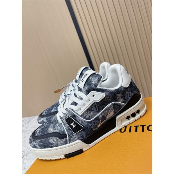 LV trainer☆☆大胆なトレンド感を楽しむ  ルイ ヴィトンスニーカースーパーコピー 春夏のお出かけを軽快に LOUIS VUITTONブランド コピー 激安(日本最大級)