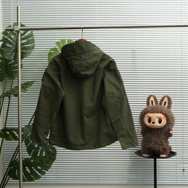 機能的な　活躍できるアイテム　STONE ISLAND ストーンアイランドジャケットコピーブランド コピー 激安(日本最大級)