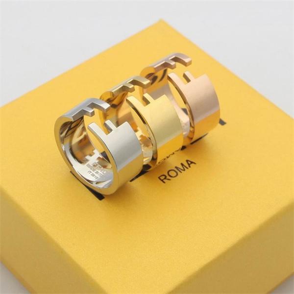 フェンディ指輪コピー秋めいたコーデに仕上げる FENDIブランド コピー 激安(日本最大級)