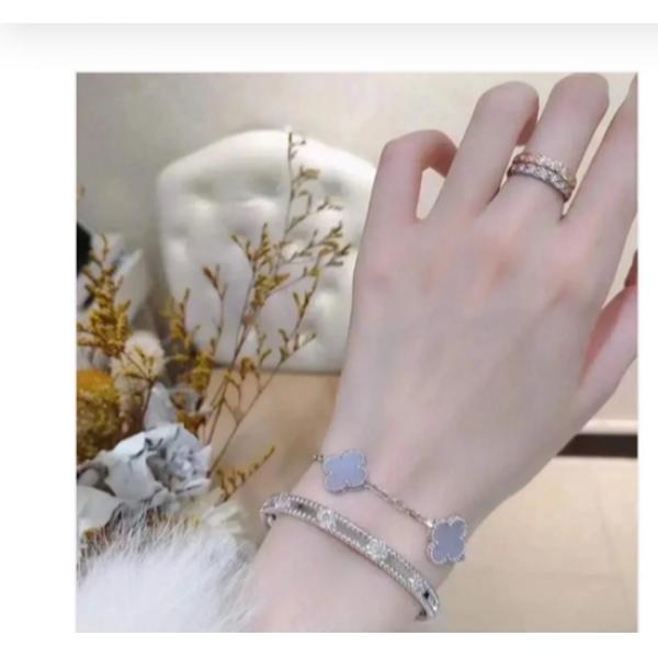 【雑誌掲載】ヴァン クリーフブレスレットコピーVAN CLEEF & ARPELS 2025春夏新作 レディース