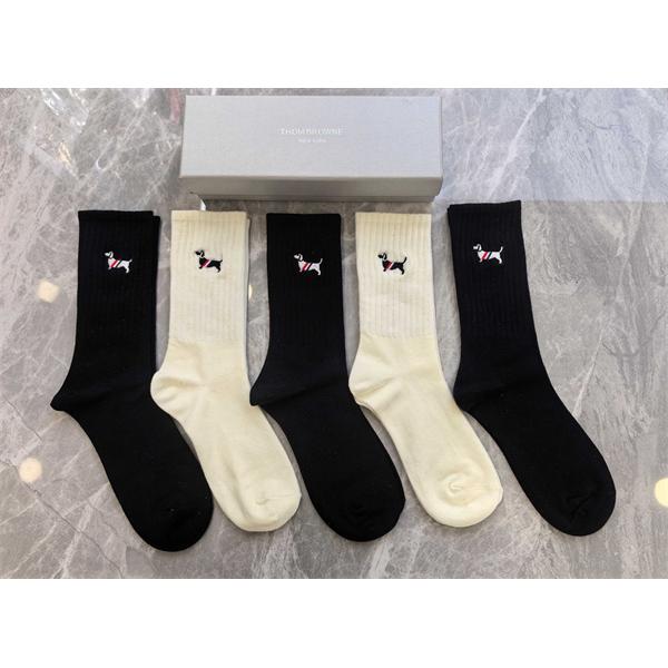 トムブラウン靴下コピーTHOM BROWNE簡単にトレンド 2025秋冬ブランド コピー 激安(日本最大級)