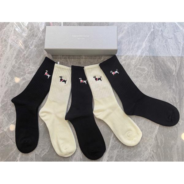 トムブラウン靴下コピーTHOM BROWNE簡単にトレンド 2025秋冬ブランド コピー 激安(日本最大級)