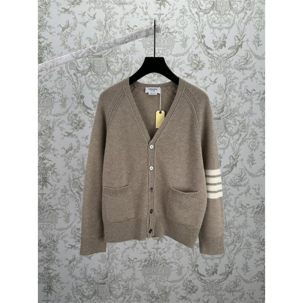 25最新★★トムブラウンカーディガンコピーTHOM BROWNE新作 通販ショッピング