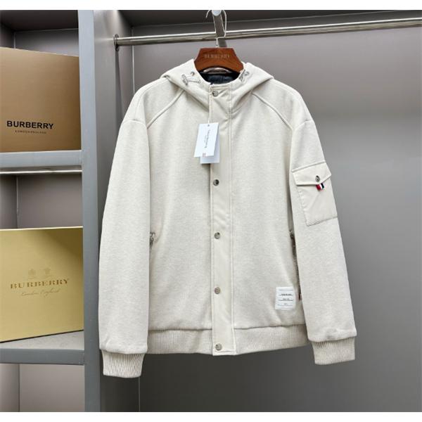 ★2025新作★トムブラウンダウンジャケットコピー❤THOM BROWNE防寒 ダウン 通販ショッピング