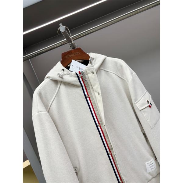 ★2025新作★トムブラウンダウンジャケットコピー❤THOM BROWNE防寒 ダウン 通販ショッピング