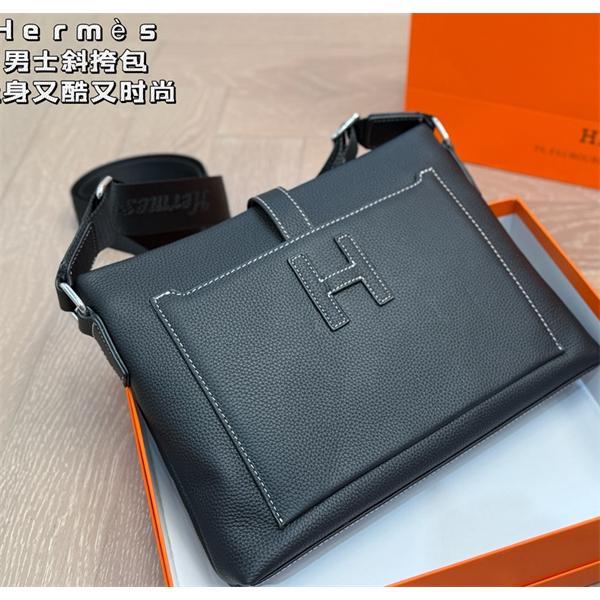 春夏で通勤などに大活躍コレクション エルメス バッグ コピー メンズ ビジネスバッグ ブラック レザー ロゴ入り