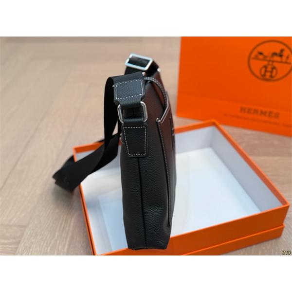 春夏で通勤などに大活躍コレクション エルメス バッグ コピー メンズ ビジネスバッグ ブラック レザー ロゴ入り