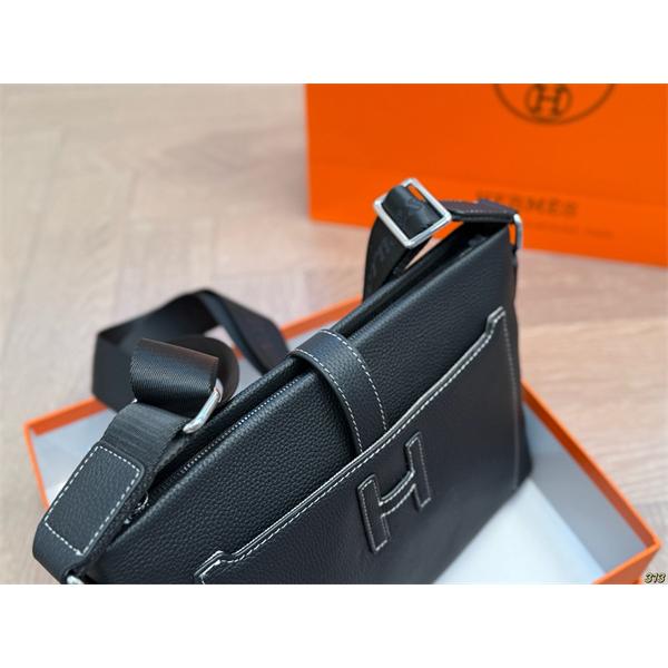 春夏で通勤などに大活躍コレクション エルメス バッグ コピー メンズ ビジネスバッグ ブラック レザー ロゴ入り