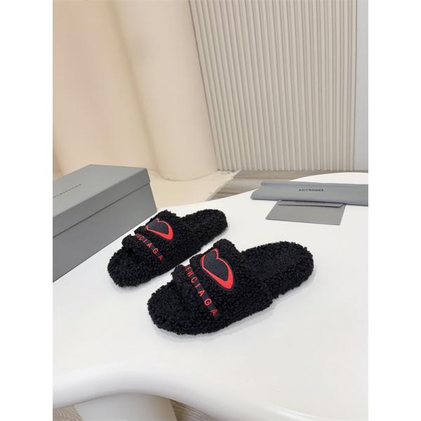 印象的な春夏コーデに バレンシアガサンダルコピー余裕のあるコーデに挑戦着こなしの幅が広がる__ブランド コピー 激安(日本最大級)