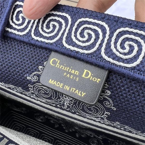 上品にもカジュアルにも ディオールトートバッグコピーDIOR 心躍る春夏ファッション 36.5×28×17.5cmブランド コピー 激安(日本最大級)
