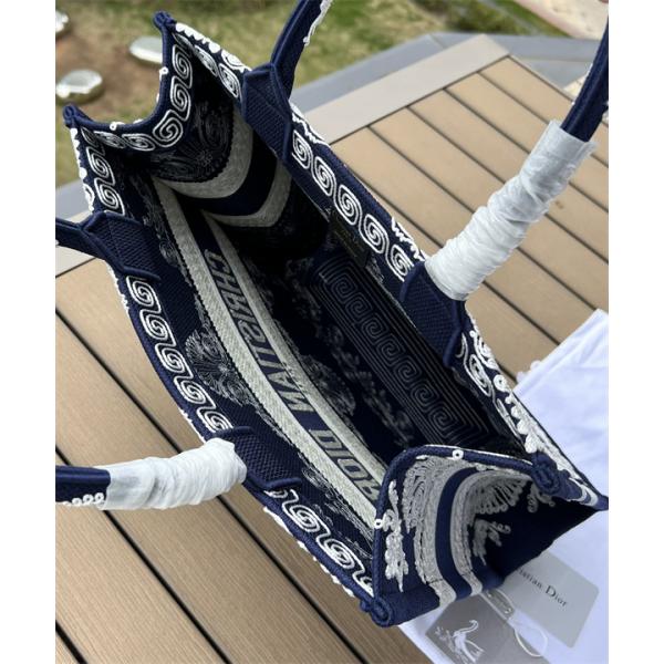 上品にもカジュアルにも ディオールトートバッグコピーDIOR 心躍る春夏ファッション 36.5×28×17.5cmブランド コピー 激安(日本最大級)