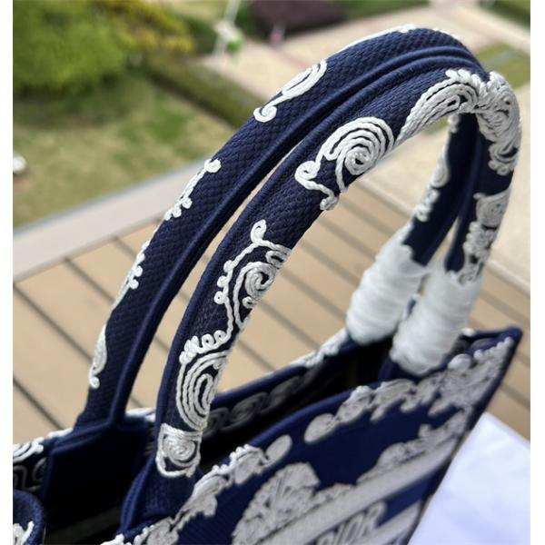 上品にもカジュアルにも ディオールトートバッグコピーDIOR 心躍る春夏ファッション 36.5×28×17.5cmブランド コピー 激安(日本最大級)