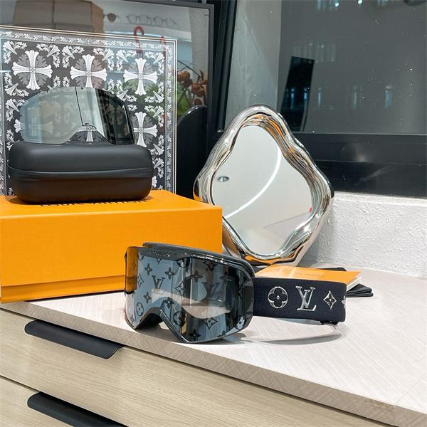 ルイ ヴィトン スキーゴーグルコピーLOUIS VUITTON  この夏最高に人気ブランドブランド コピー 激安(日本最大級)