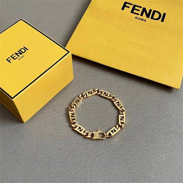 秋冬おしゃれをより楽しませる  FENDIフェンディブレスレット コピー 激安(日本最大級)