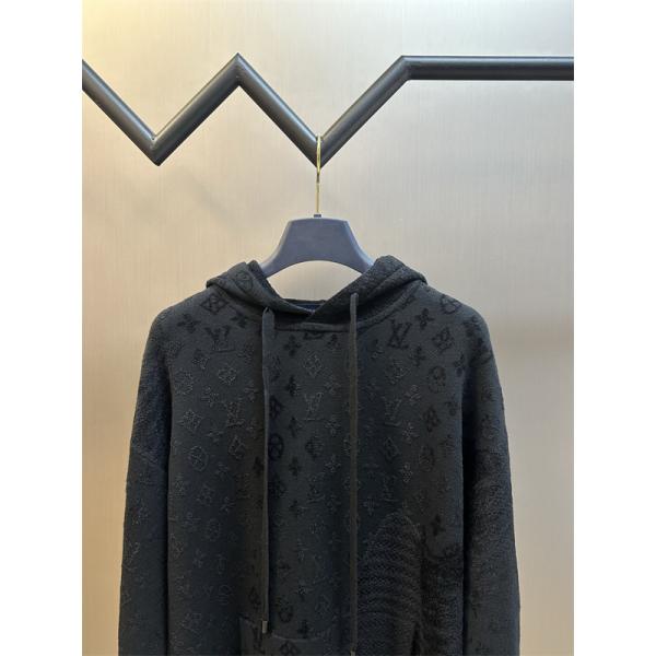 人気沸騰なアイテム ルイ ヴィトンパーカーコピー LOUIS VUITTON 2025最新入荷 プルオーバー 是非でも欲しい_ブランド コピー 激安(日本最大級)