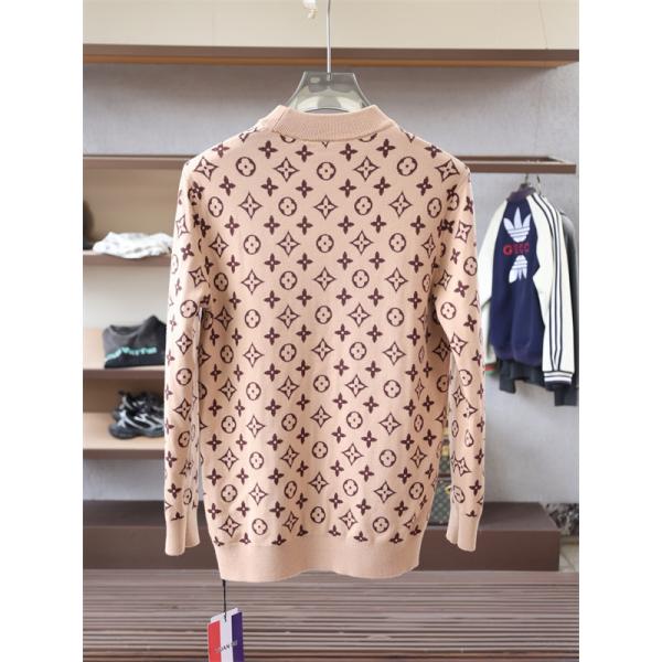 ルイ ヴィトン セーターコピーLOUIS VUITTON 2025秋冬におすすめ着こなし_ブランド コピー 激安(日本最大級)