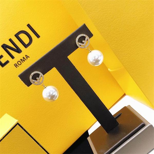 2025年秋冬最新のトレンド フェンディ FENDIピアスコピー 激安(日本最大級)