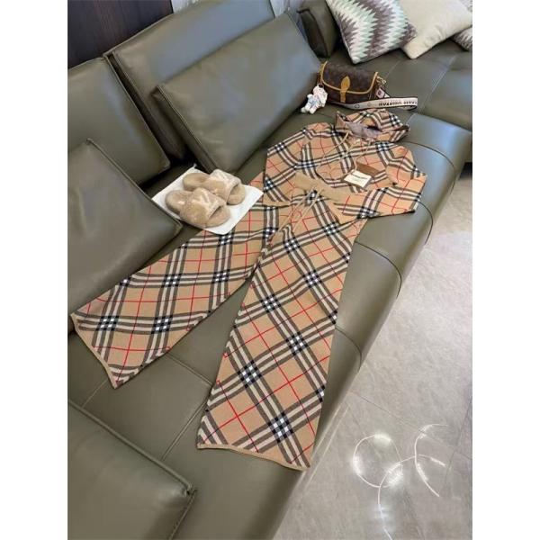 バーバリー上下着コピー最新トレンドコーデおすすめ BURBERRY 2025秋冬のファッション ブランド激安通販 専門店