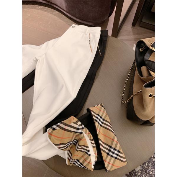 白色ズボンBURBERRY 2025トレンド新商品 大人っぽく着こなせる バーバリー_スーパーコピーブランド激安通販 専門店