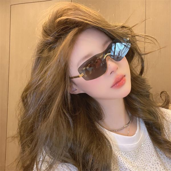 スタイルアップ効果 2025春夏 バーバリーサングラスコピー BURBERRY ファッション_ブランド激安通販 専門店 99-01-145