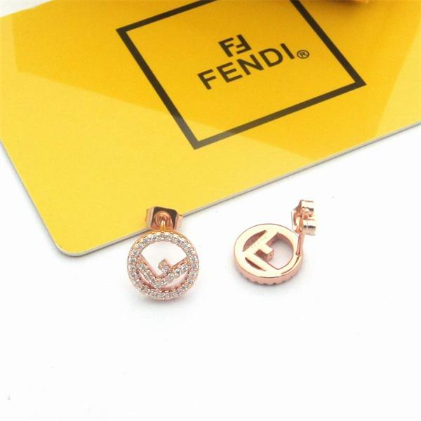 秋に着回しやすい フェンディピアス コピー FENDI ブランド コピー 激安(日本最大級)