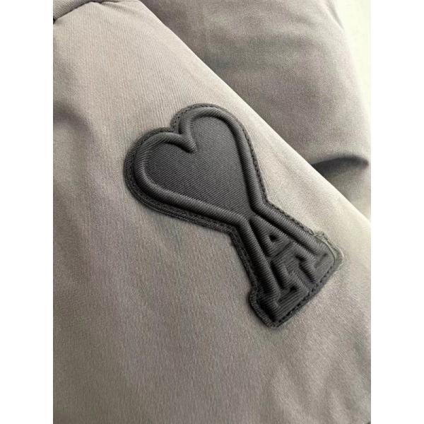 2025人気ランキングAMI PARISアミ パリス　ダウンジャケットコピーダウンアウター