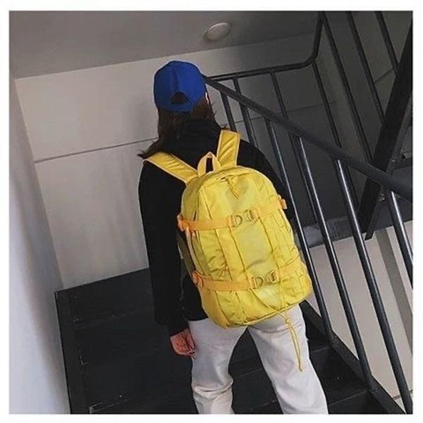 リュック 2025年春夏流行ファッション シュプリーム大胆なデザイン  SUPREME オシャレ上級者に_メンズバッグブランド激安通販 専門店