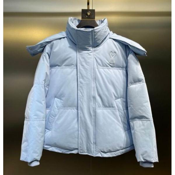 冬のファッションAMI PARISアミ パリス　ダウンジャケ...