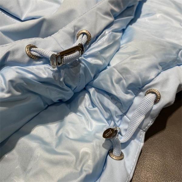 高レベルの保温性2025秋冬AMI PARISアミ パリス　ダウンジャケットコピー