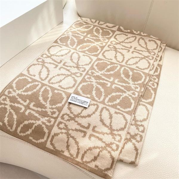 極上の着心地 2025ロエベマフラーコピー32*180cm すっきり着膨れしないブランド コピー 激安(日本最大級)