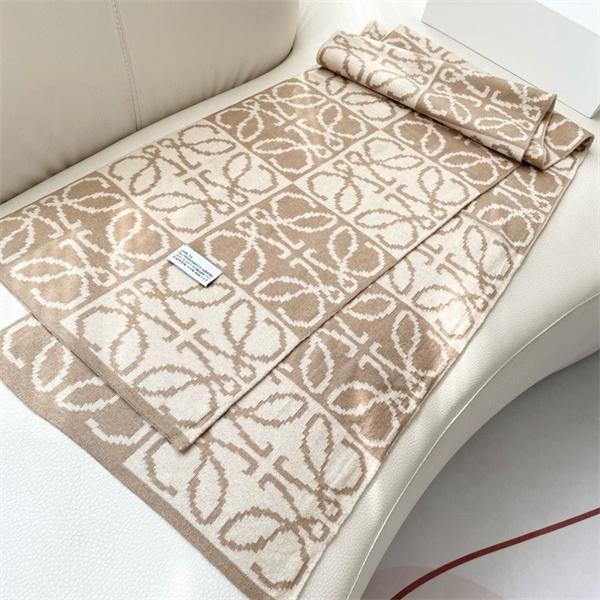 極上の着心地 2025ロエベマフラーコピー32*180cm すっきり着膨れしないブランド コピー 激安(日本最大級)