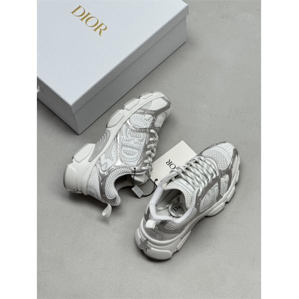 上品な光沢感 ディオールスニーカーレディースコピー DIOR 高いファション性 セレブ愛用_ブランド コピー 激安(日本最大級)