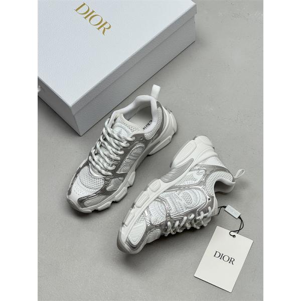 上品な光沢感 ディオールスニーカーレディースコピー DIOR 高いファション性 セレブ愛用_ブランド コピー 激安(日本最大級)