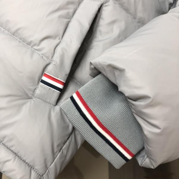 2025秋冬最新❤実用性に溢れるアイテム THOM BROWNE トムブラウン偽物 ダウンジャケット 大人のこなれ感抜群定番