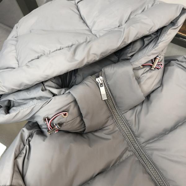 2025秋冬最新❤実用性に溢れるアイテム THOM BROWNE トムブラウン偽物 ダウンジャケット 大人のこなれ感抜群定番