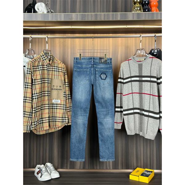 フィリッププレインジーンズコピー 通勤向けのコーデにも PHILIPP PLEIN  おしゃれスタイルブランド コピー 激安(日本最大級)